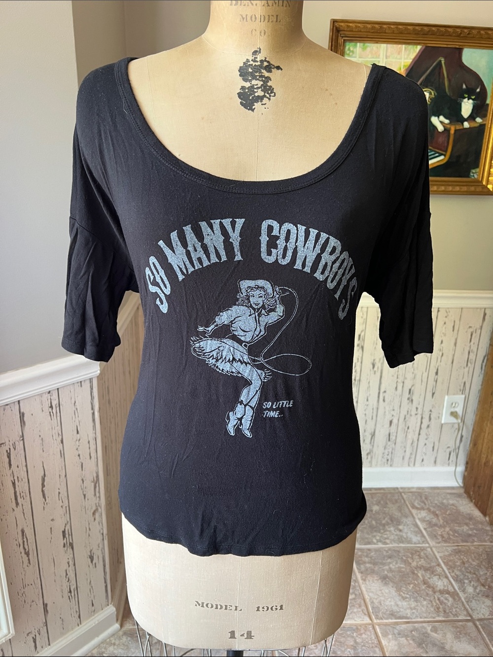 Idyllwind Black Scoop Neck 'So Many Cowboys' Graphic Tee